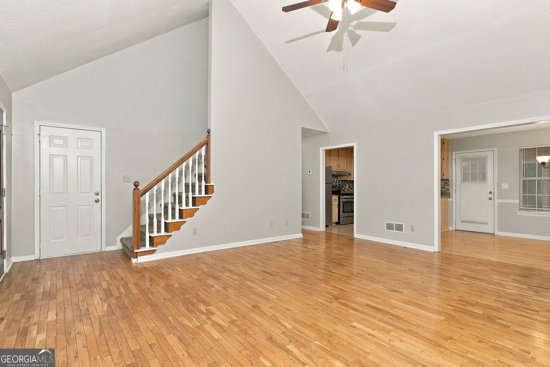 523 Horseshoe CIR