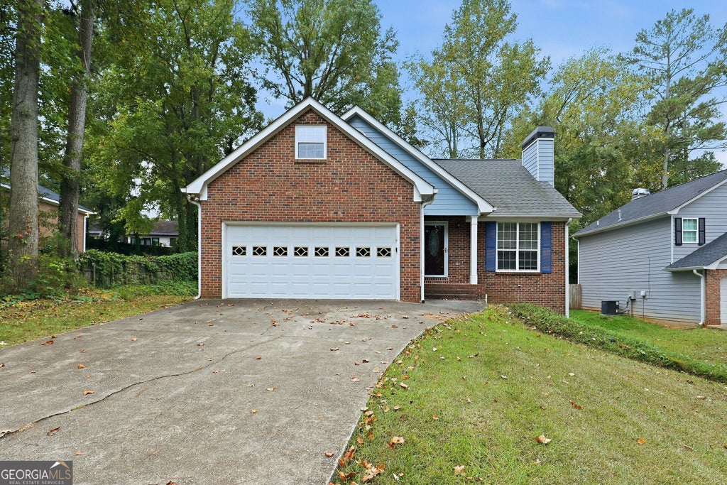 Photo of 523 Horseshoe Circle, Stockbridge, GA 30281 (MLS # 10880565)