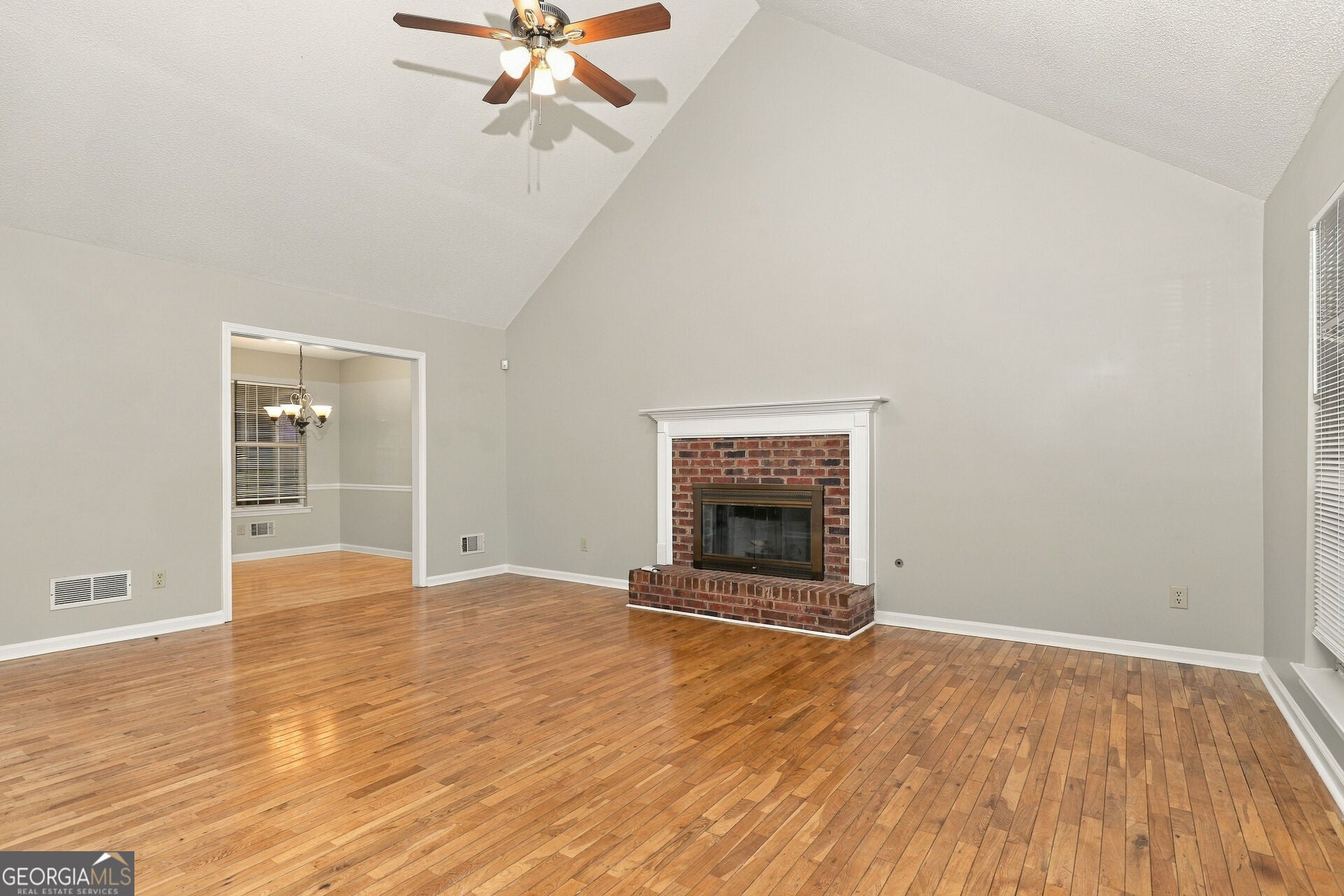 523 Horseshoe CIR