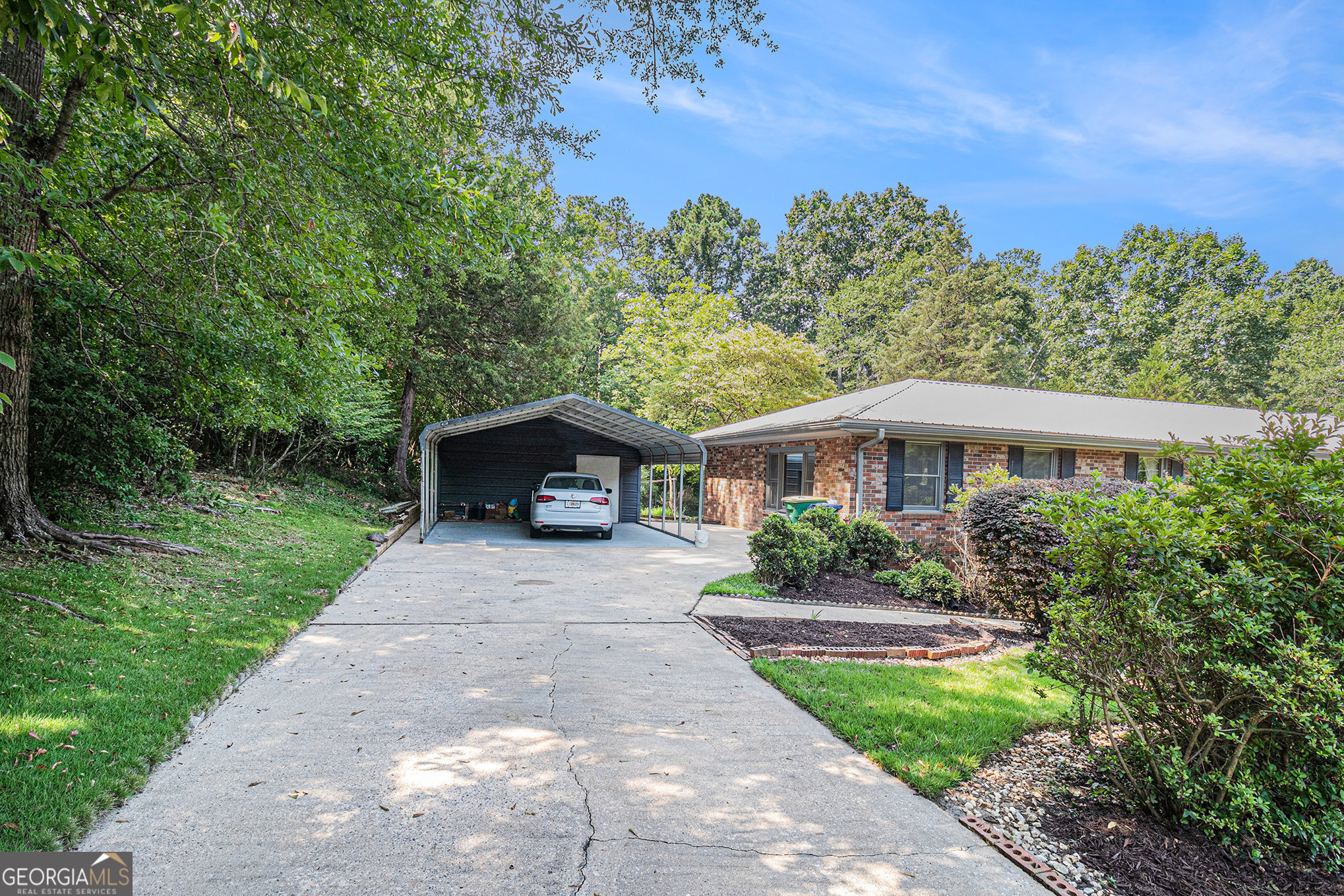 525 Pine Forest DR