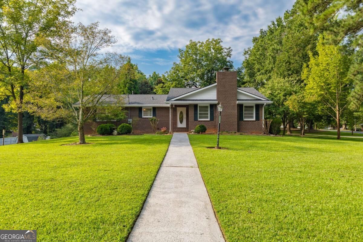 5117 Lakewood DR