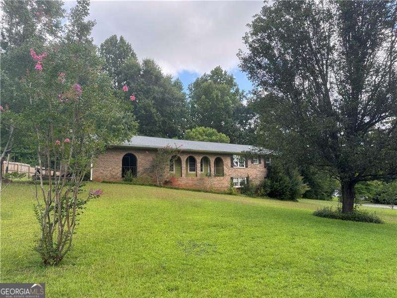 Photo of 105 Ponderosa Drive, Dallas, GA 30157 (MLS # 10810053)