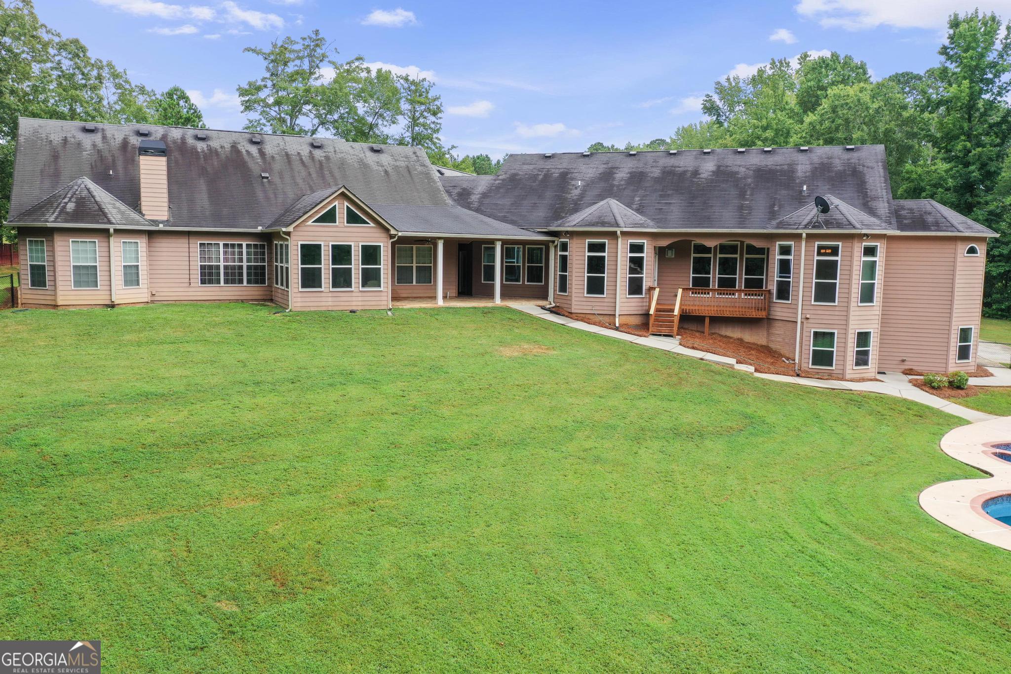968 Mill RD