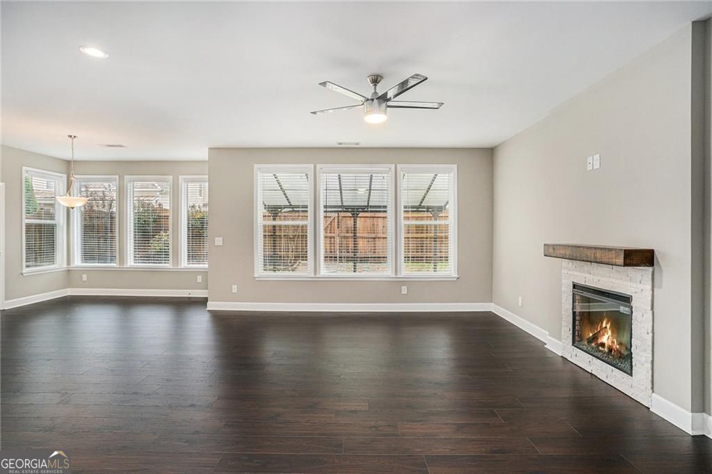 466 Best Friends Turn ALY