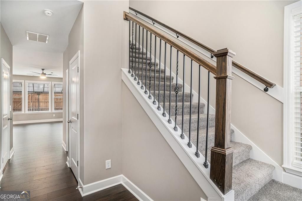 466 Best Friends Turn ALY