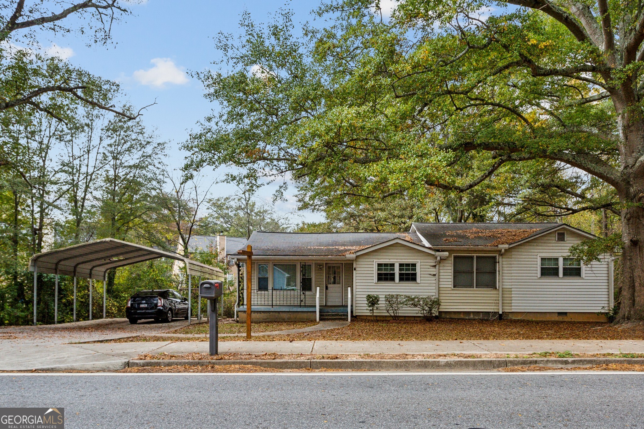 Ivy Manor - Residential