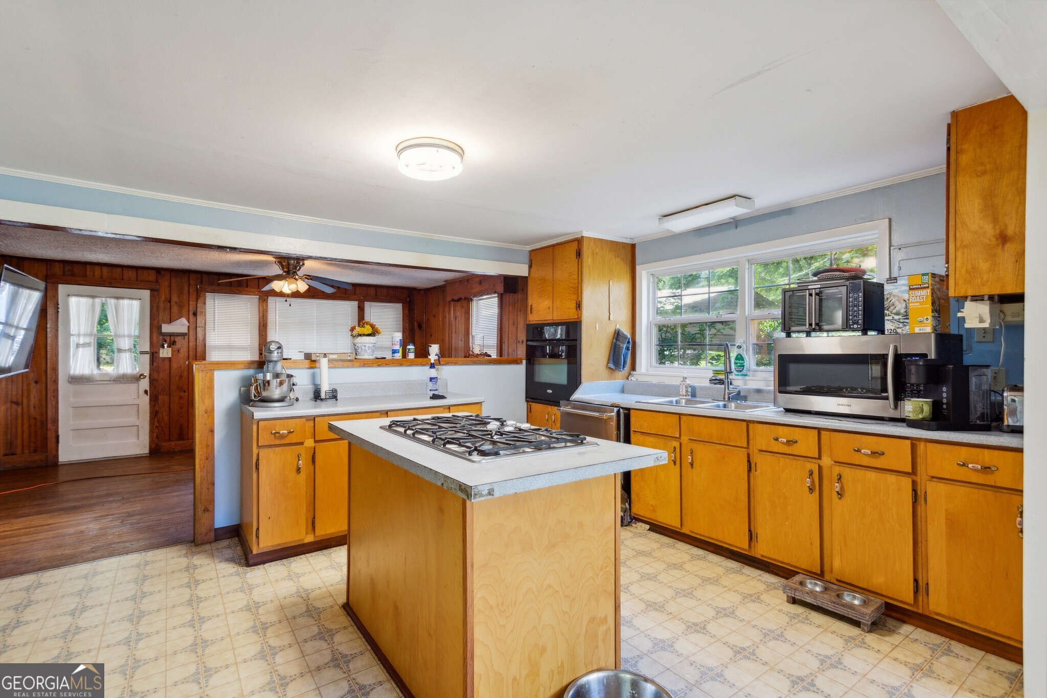 Ivy Manor - Residential