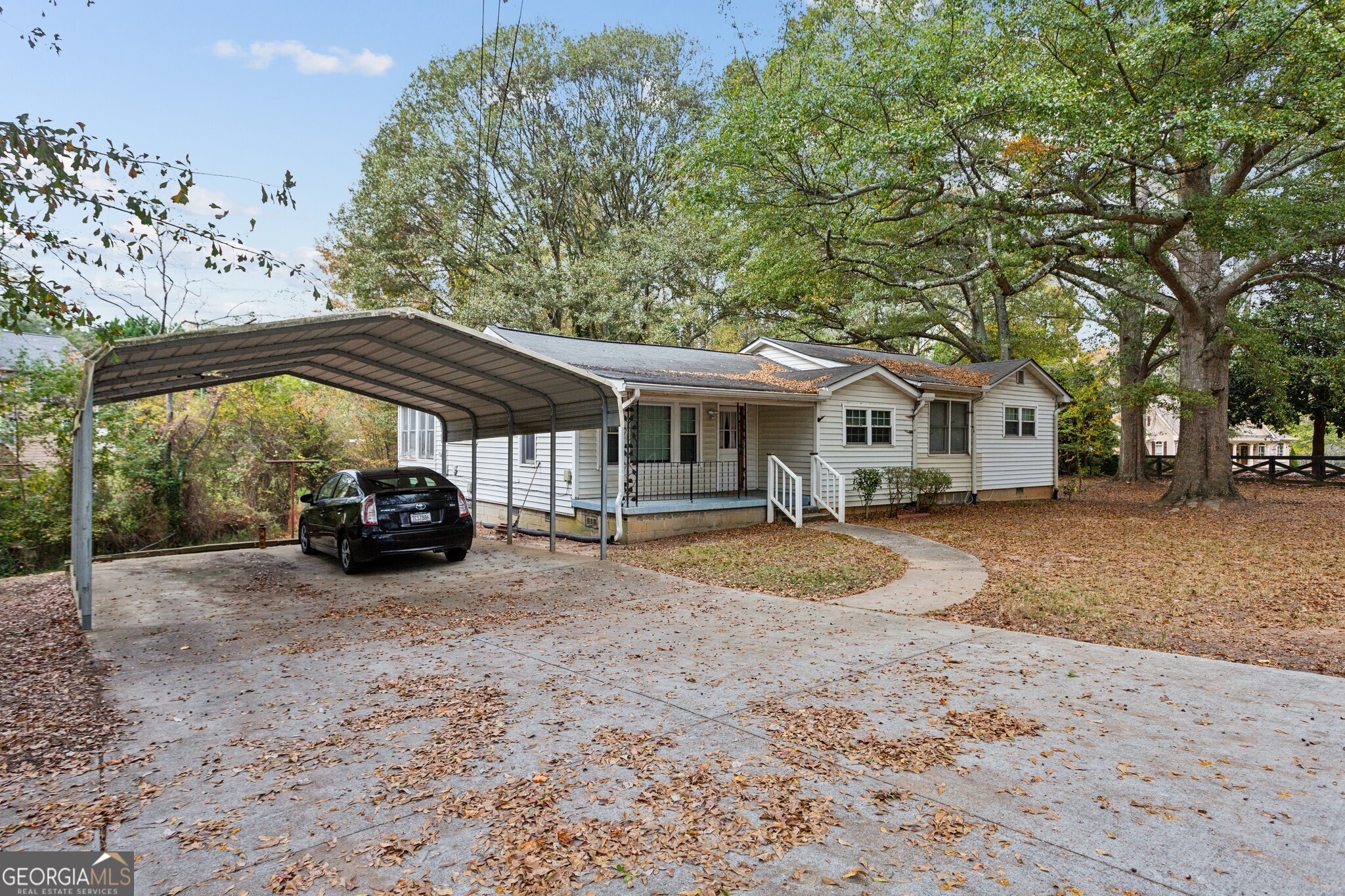 Ivy Manor - Residential