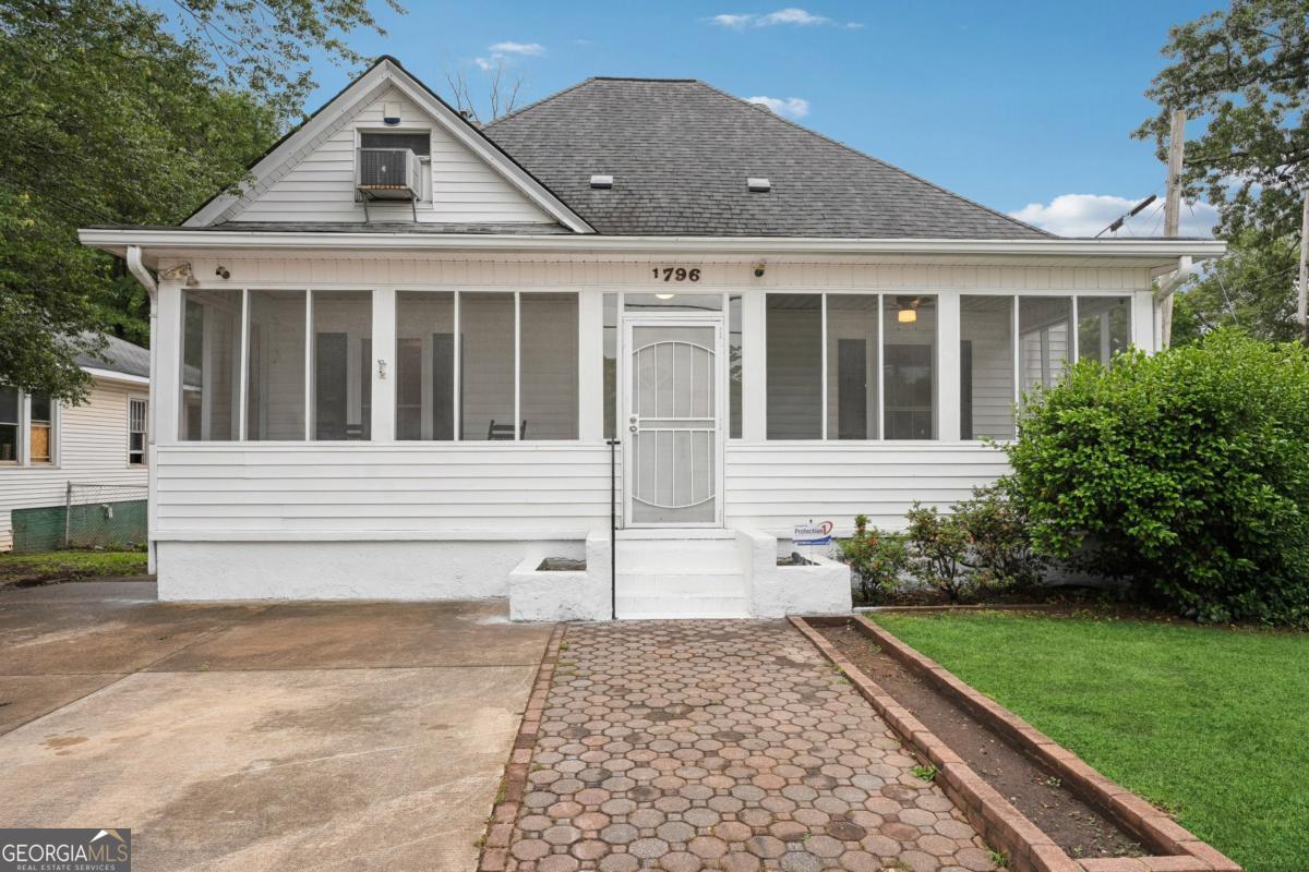 Listing image 1