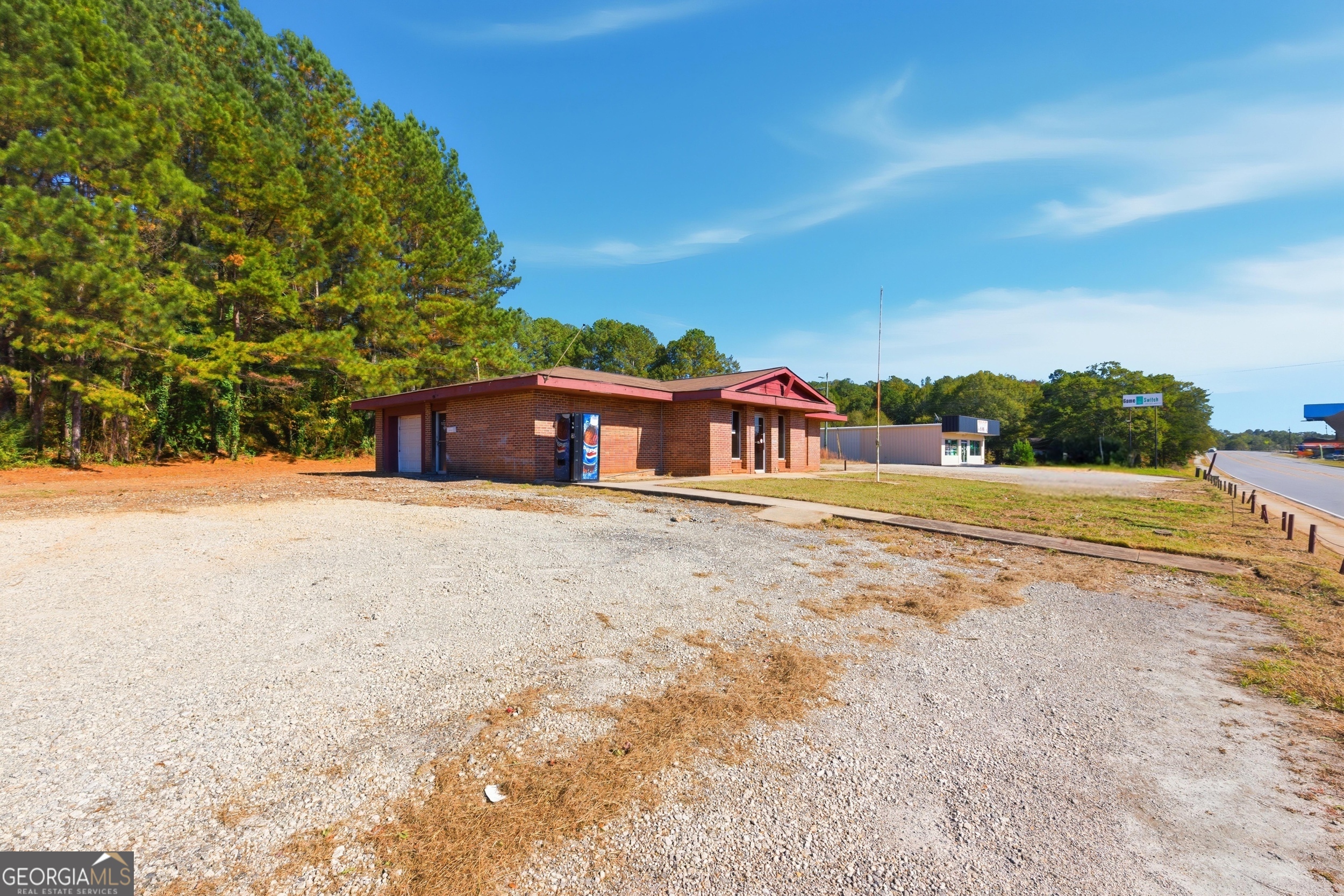 2921 & 2953 HIGHWAY 17 ALT