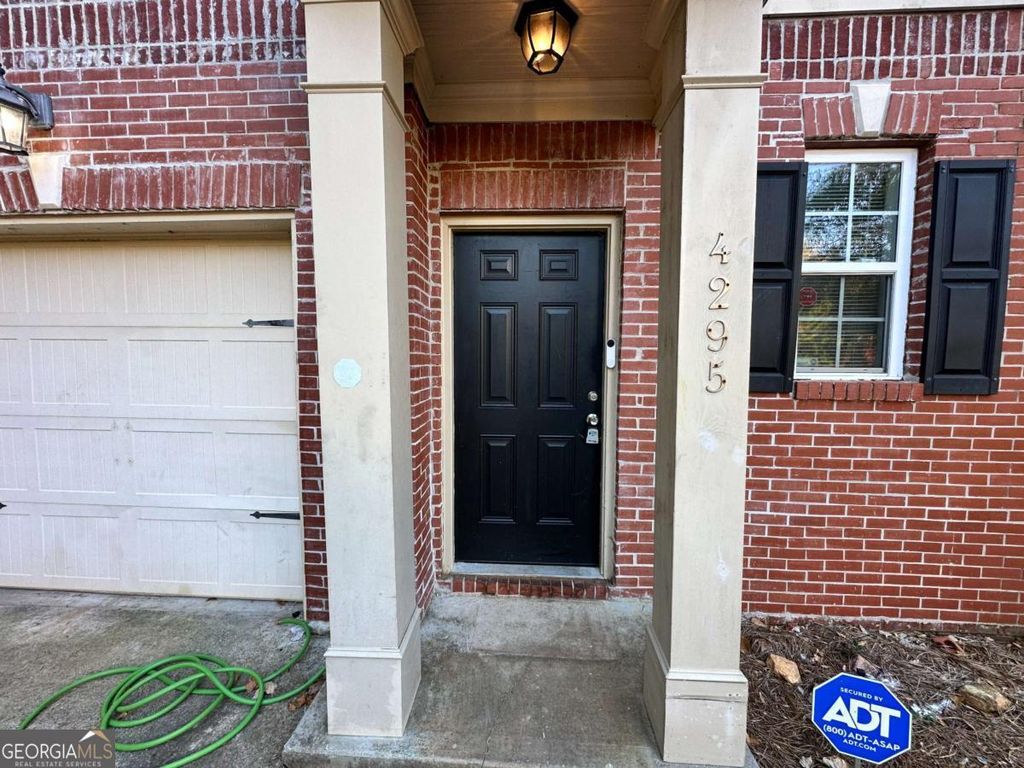 Photo of 4295 Youngstown Circle, Stone Mountain, GA 30083 (MLS # 10631667)