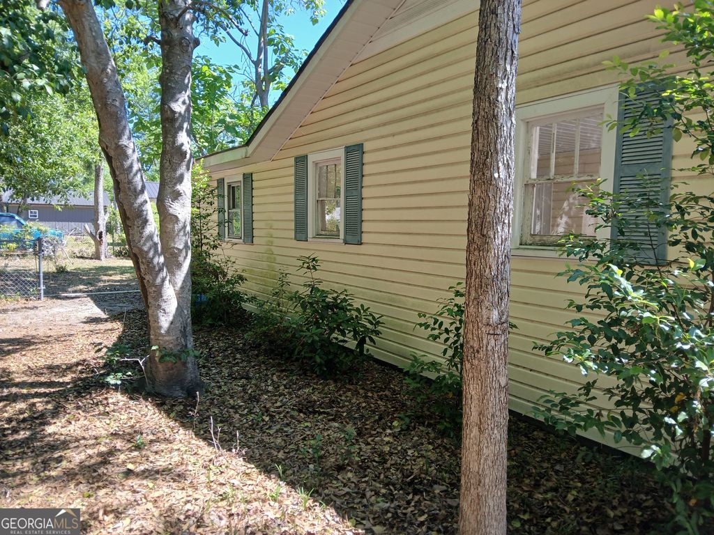 Photo of 702 CHURCH St, ALMA, GA 31510 (MLS # 10737922)