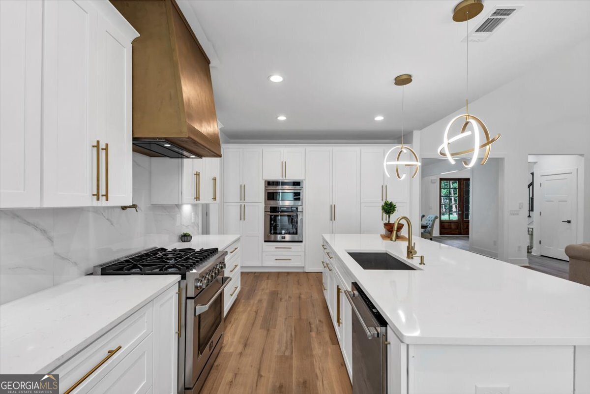 158 Rivers Edge DR