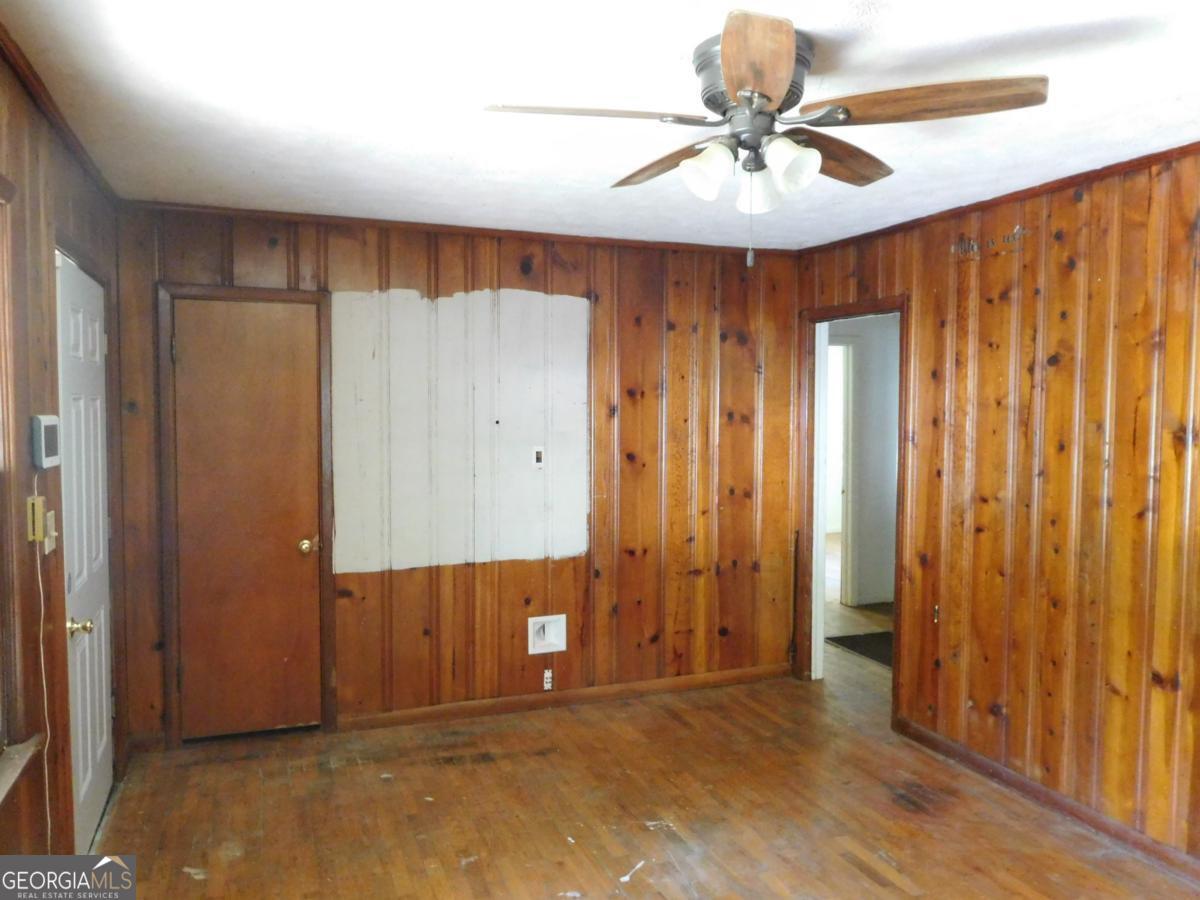 2803 Maple RD SE