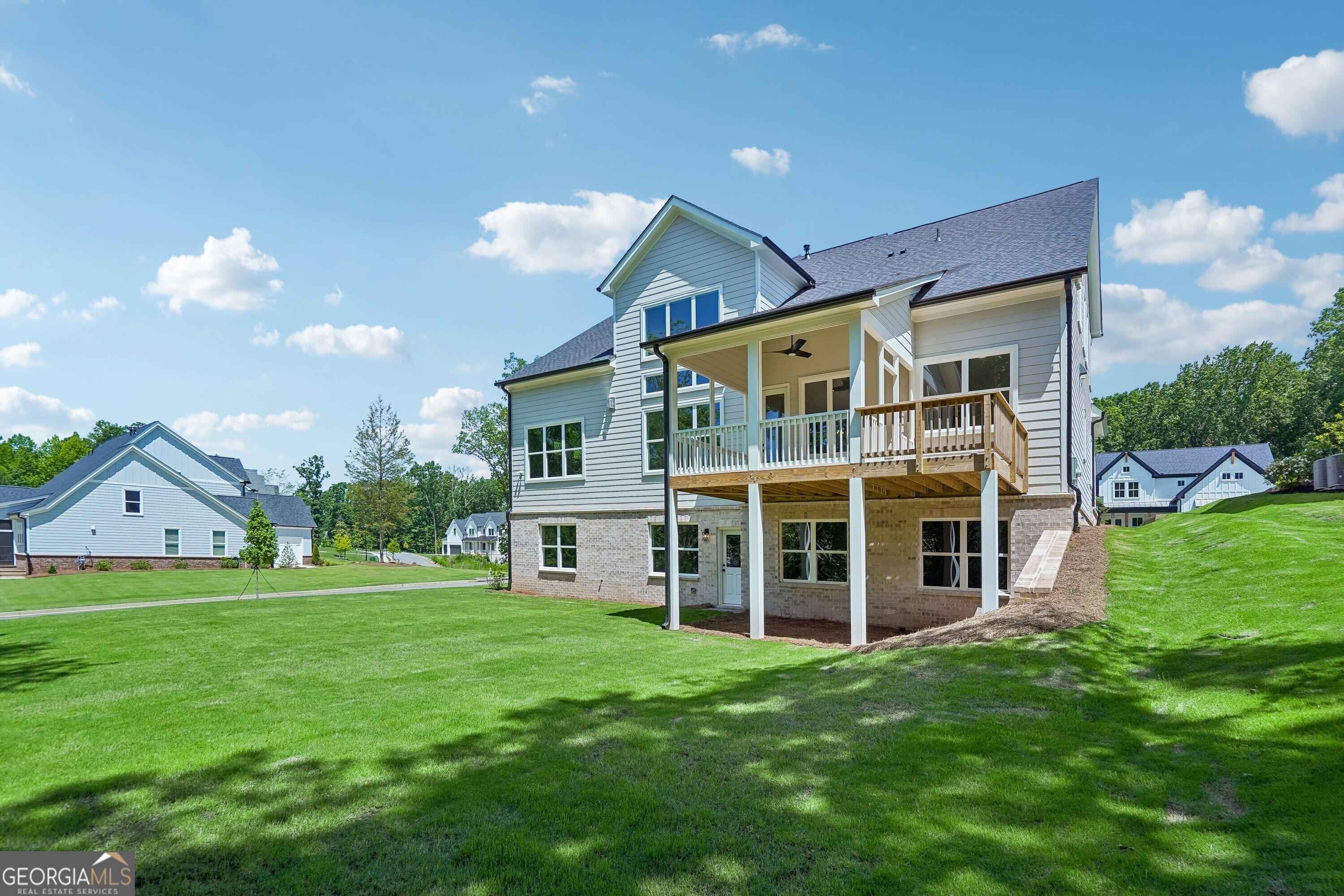 The Tamerack Plan, built by Peachtree Residential. Quick move-in! Welc – image 40