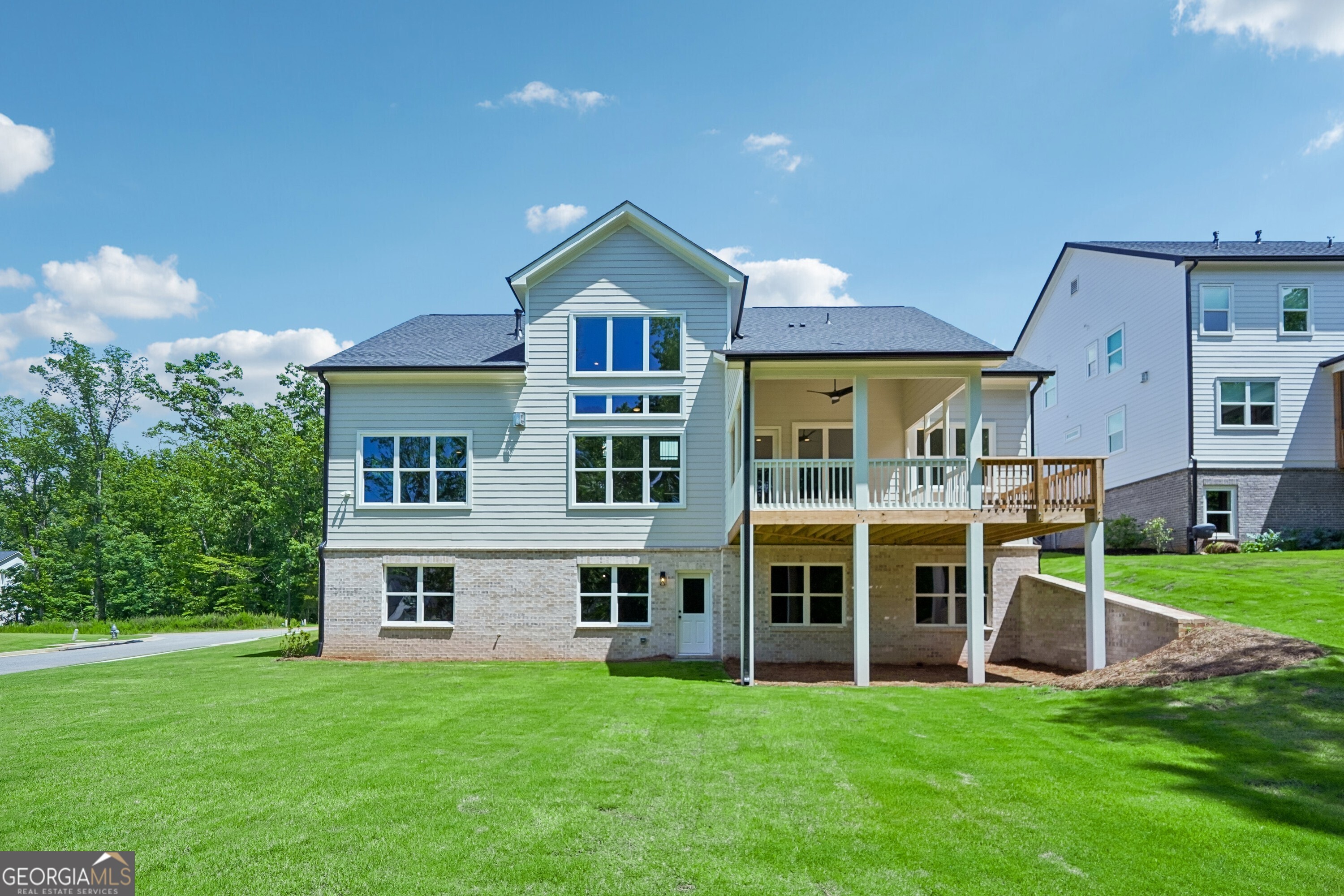The Tamerack Plan, built by Peachtree Residential. Quick move-in! Welc – image 39