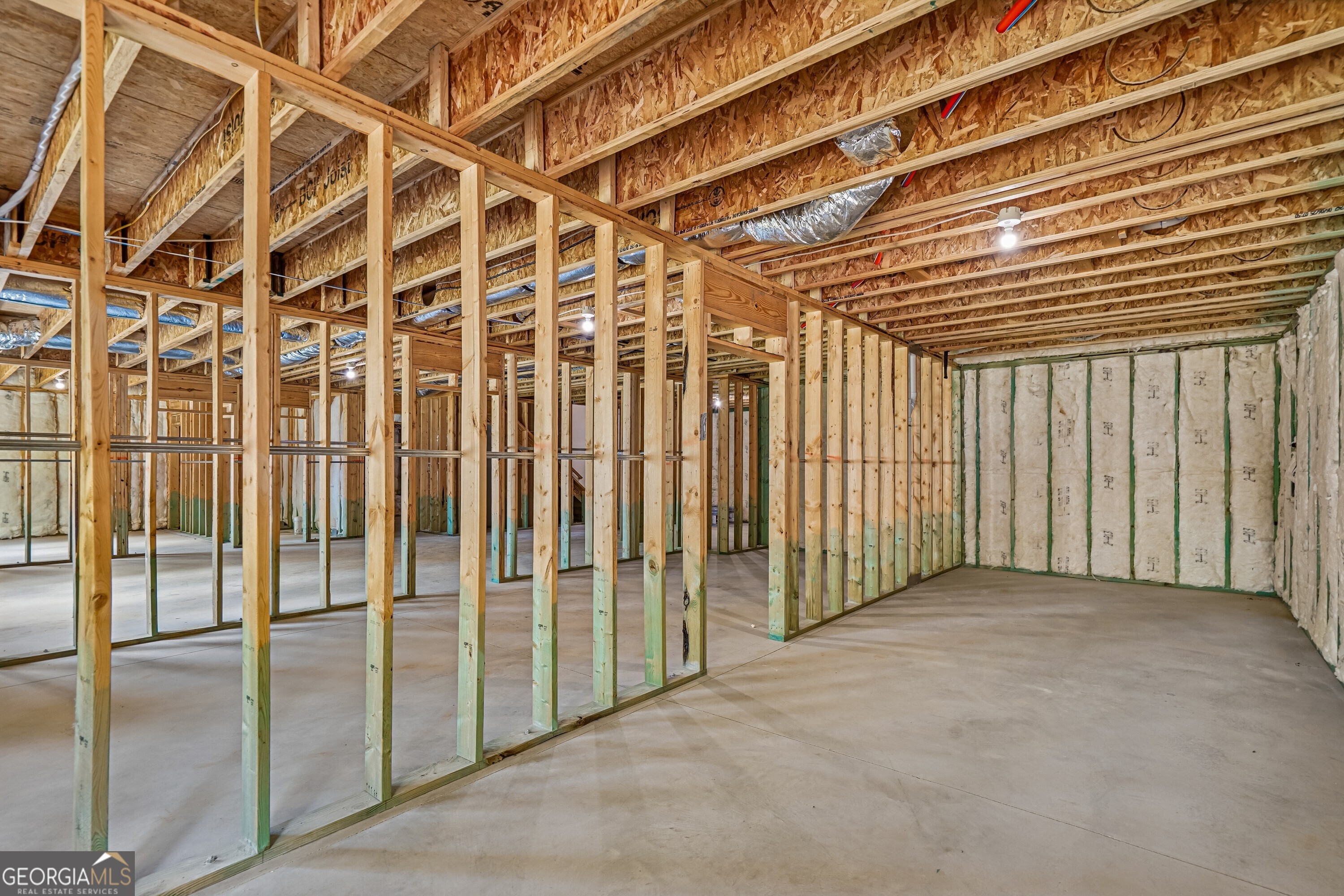 The Tamerack Plan, built by Peachtree Residential. Quick move-in! Welc – image 36