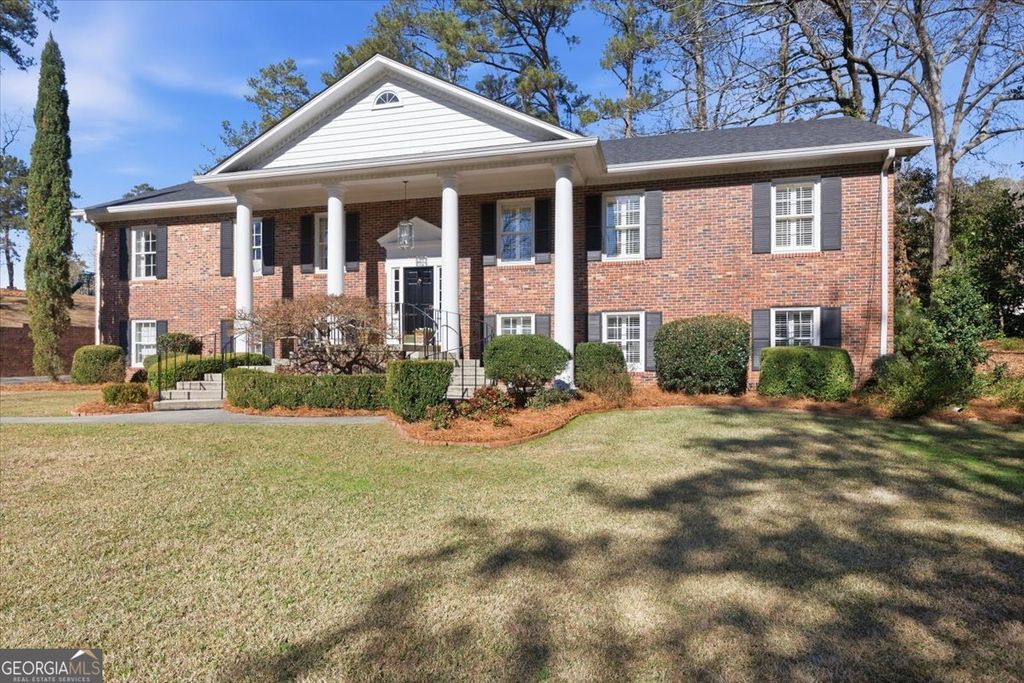 Photo of 520 Old Club Road S, Macon, GA 31210 (MLS # 10676805)