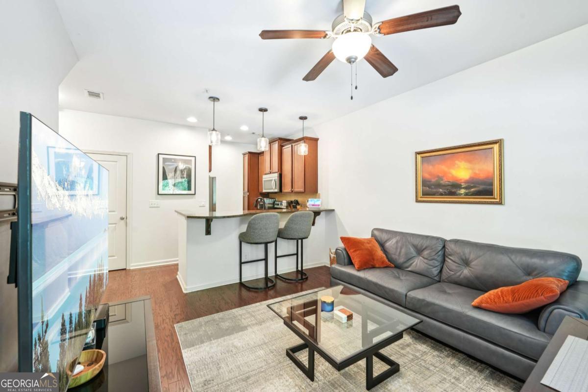 215 Semel DR NW 460