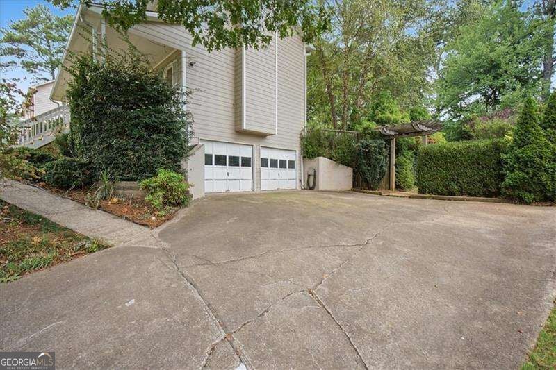 720 Creek TRL NW