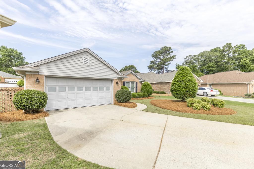 111 Arbour CT