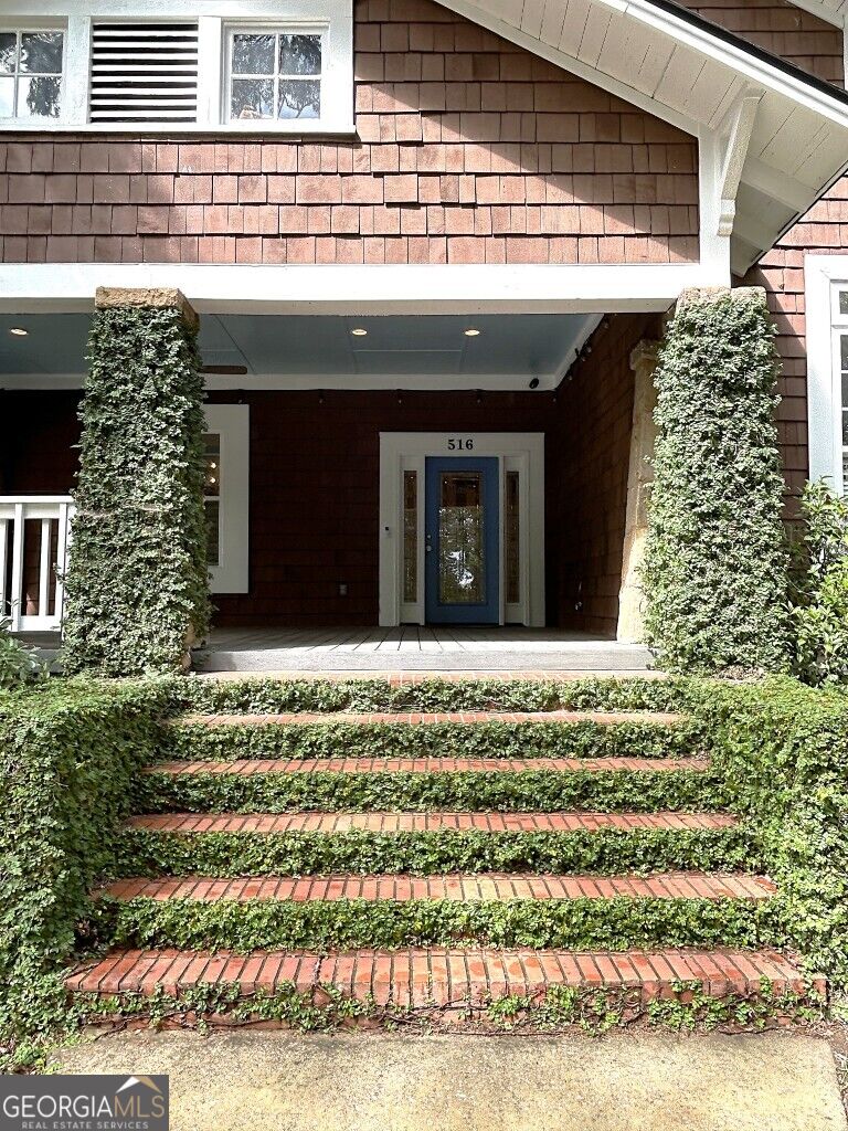 516 Lincoln ST - Photo 2