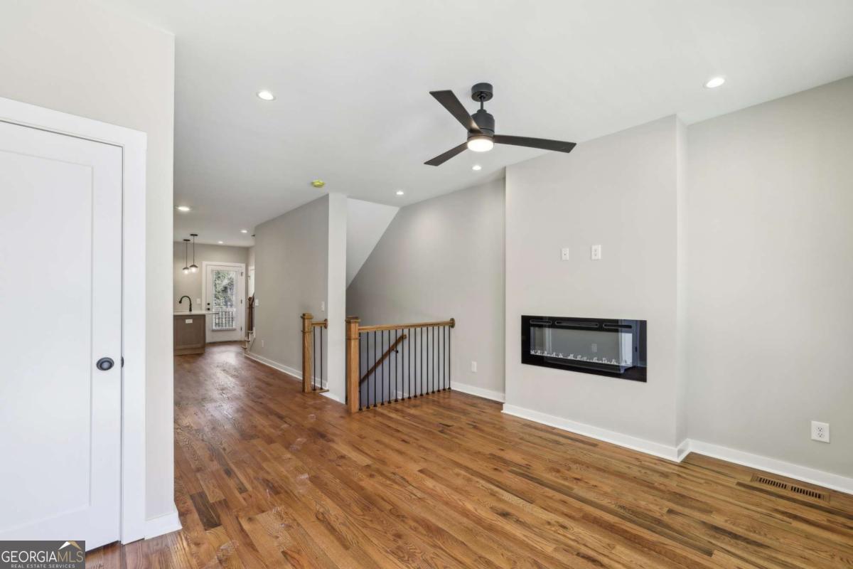 1095 Tucker AVE 503