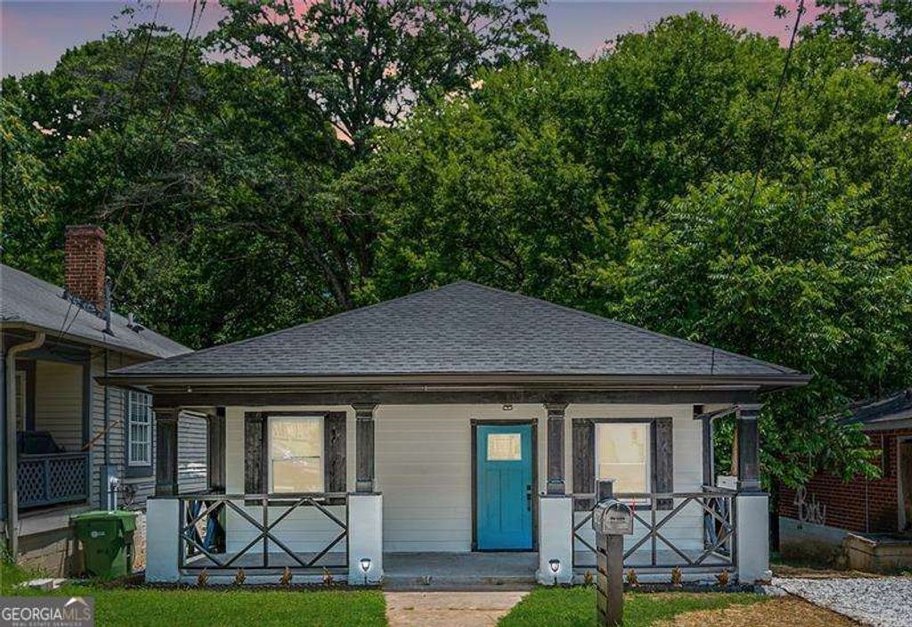 Photo of 872 Beryl Street SW, Atlanta, GA 30310 (MLS # 10760055)