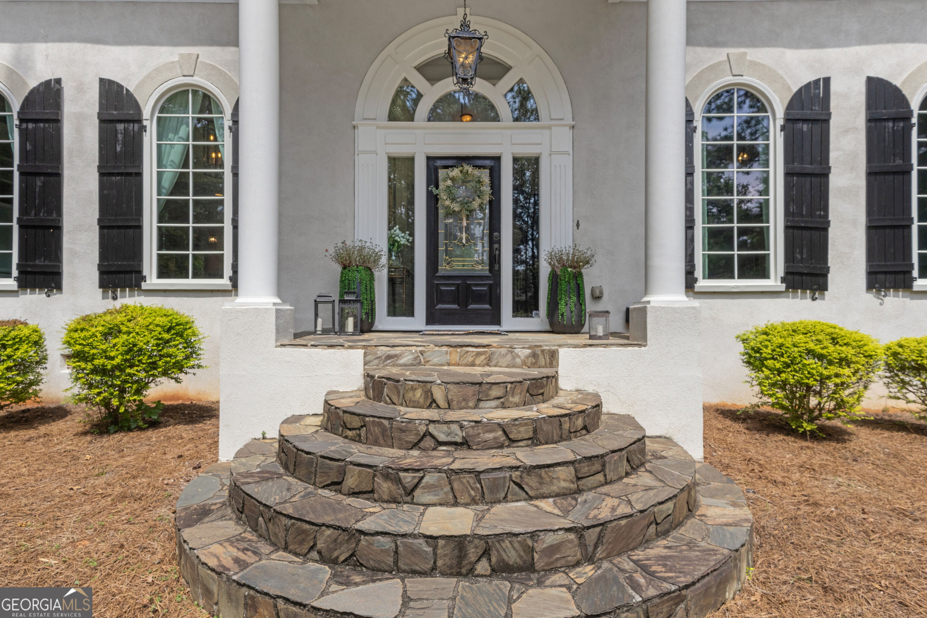 180 Pebble Beach DR