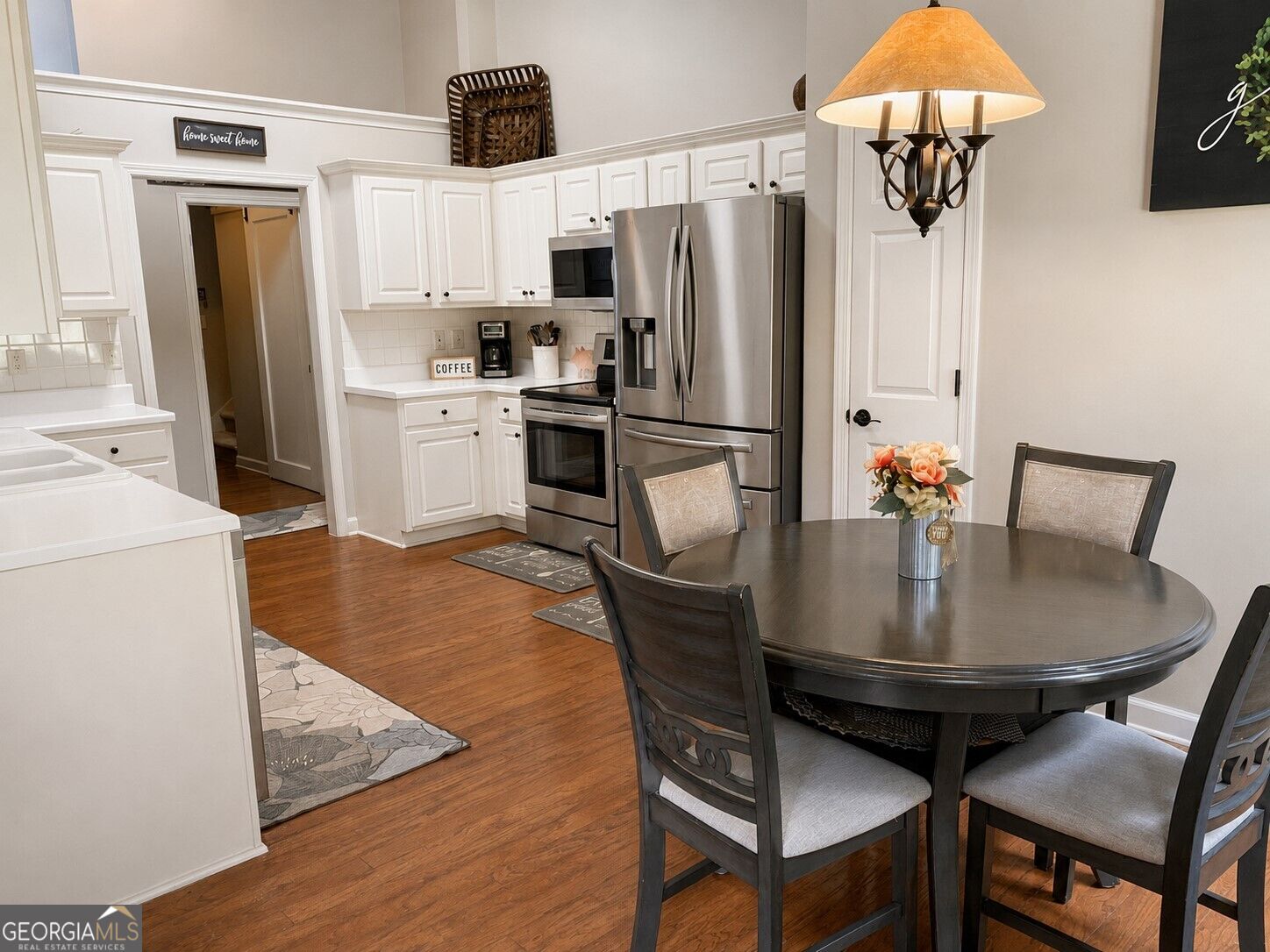 1305 Overland Park DR