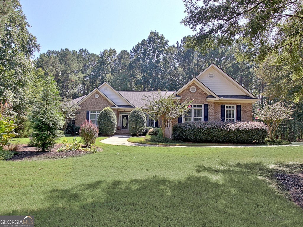 Photo of 175 Donegal Drive, Tyrone, GA 30290 (MLS # 10850993)