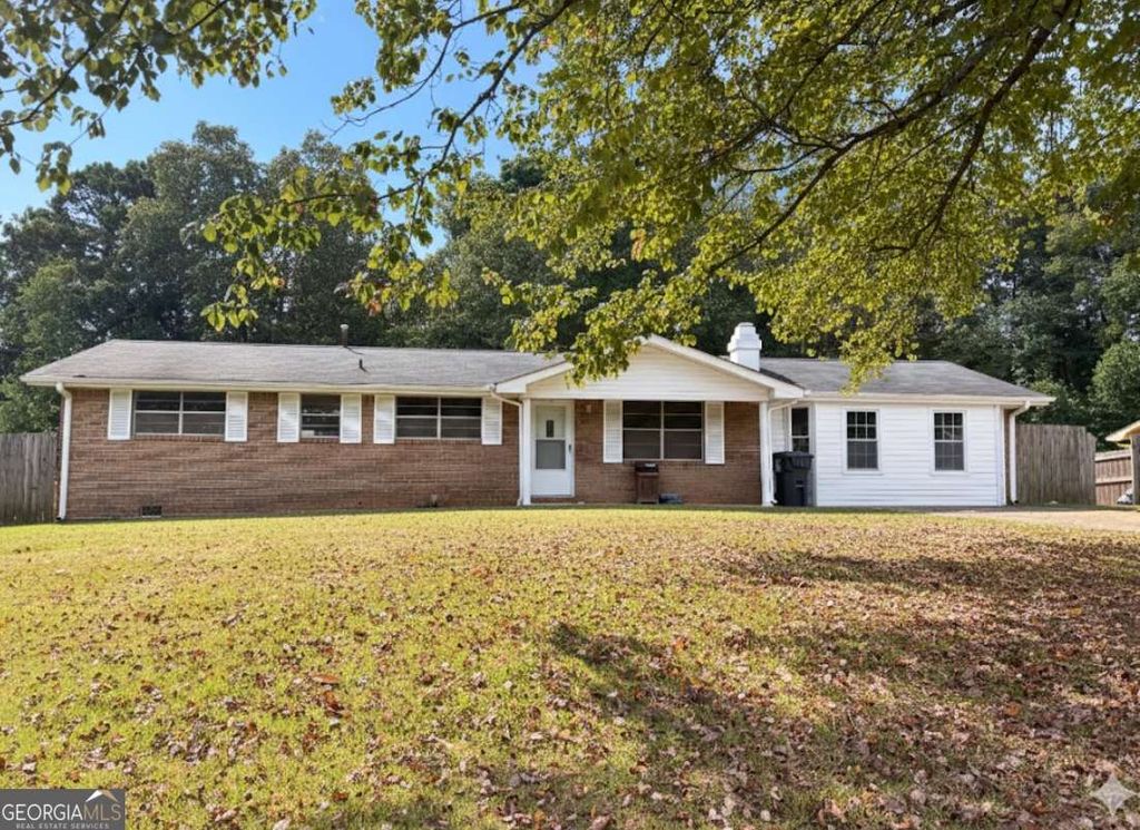 Photo of 6045 S Bear Drive, Douglasville, GA 30135 (MLS # 10681630)