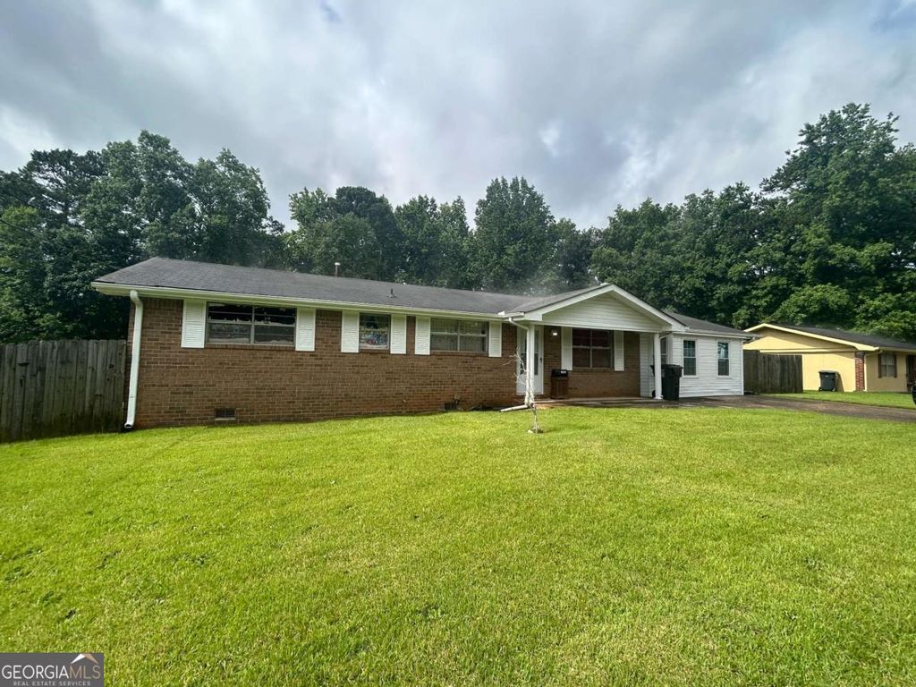 Photo of 6045 S Bear Drive, Douglasville, GA 30135 (MLS # 10681630)