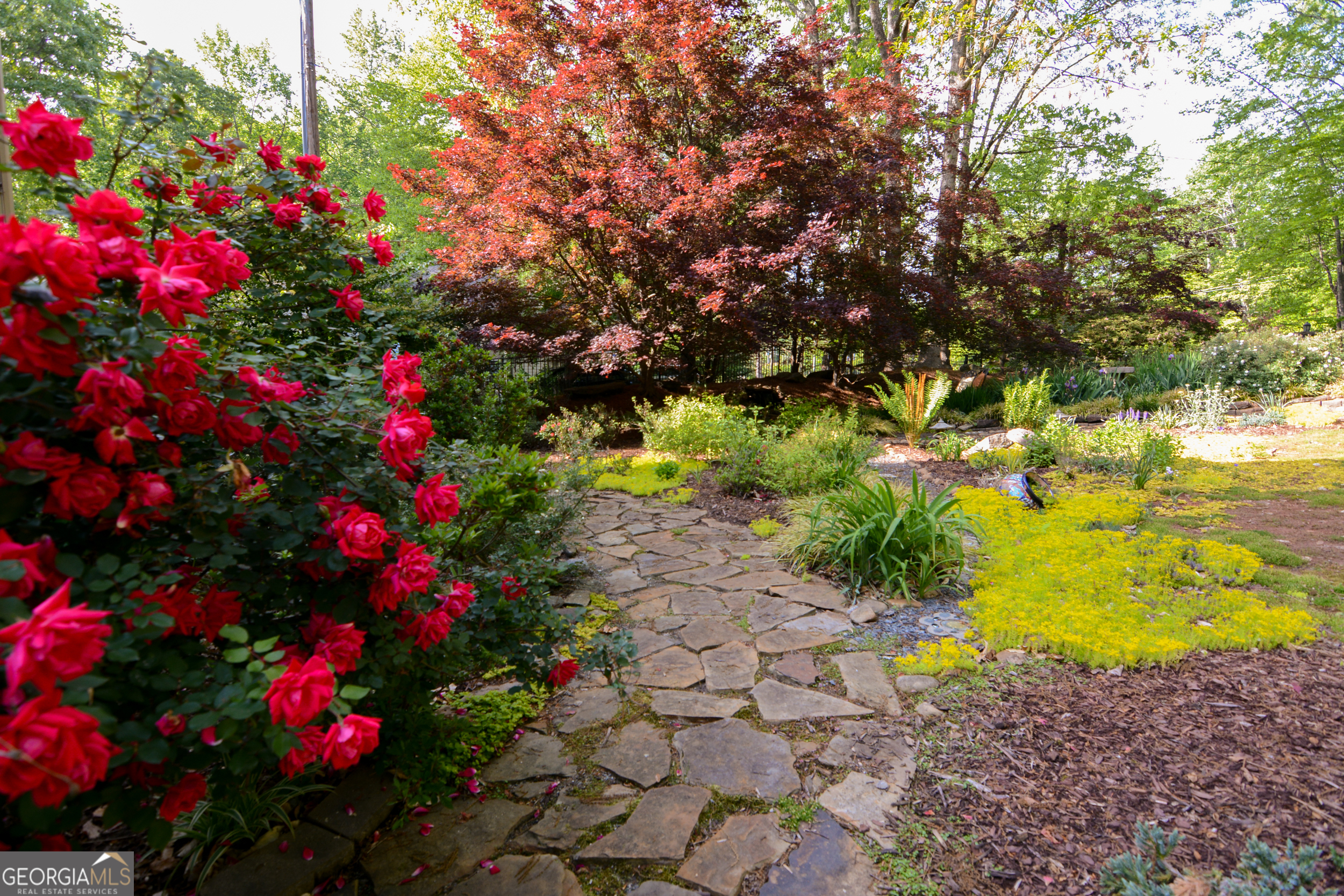 606 Woodland CIR