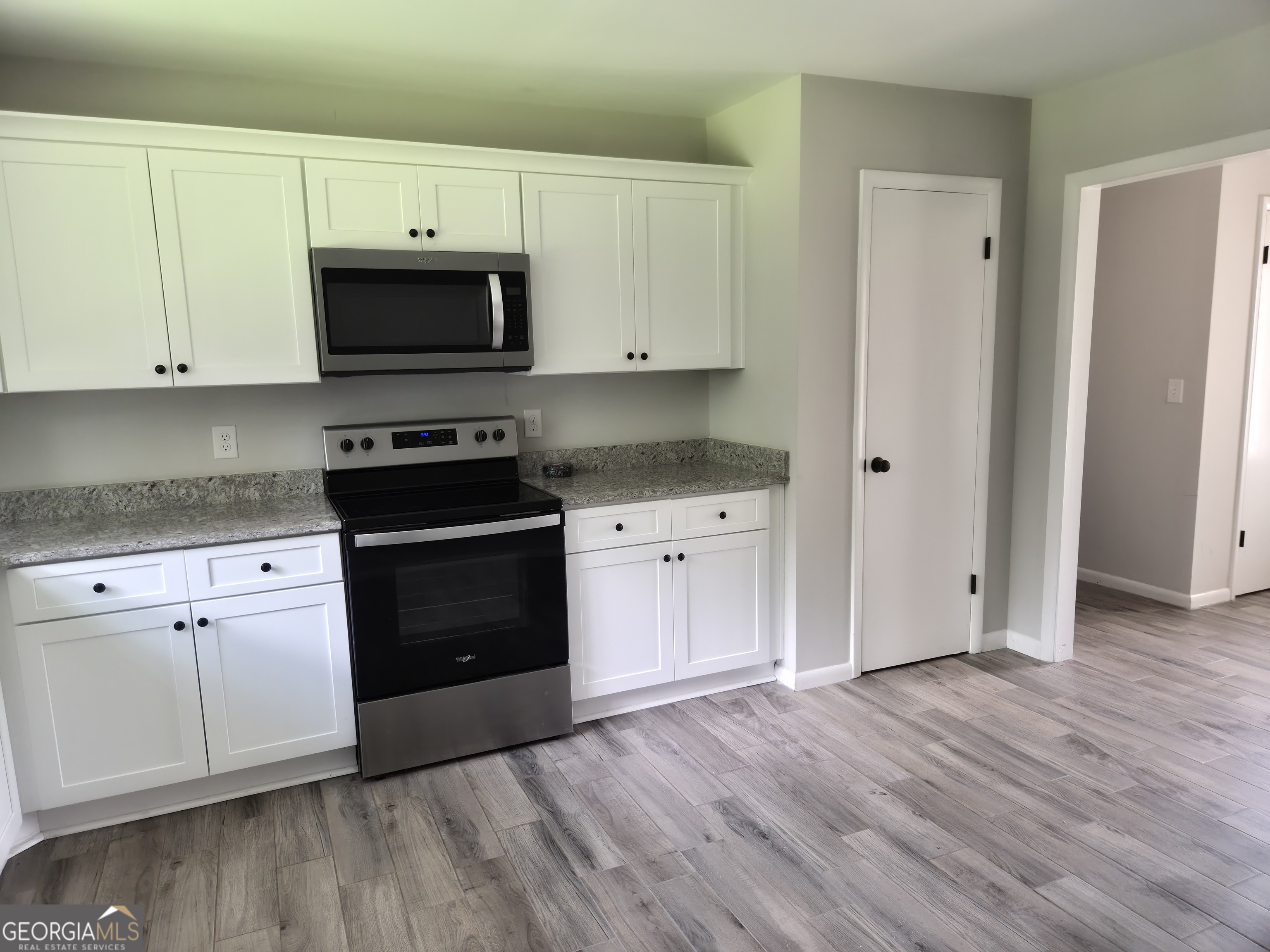 221 Gilchrist DR
