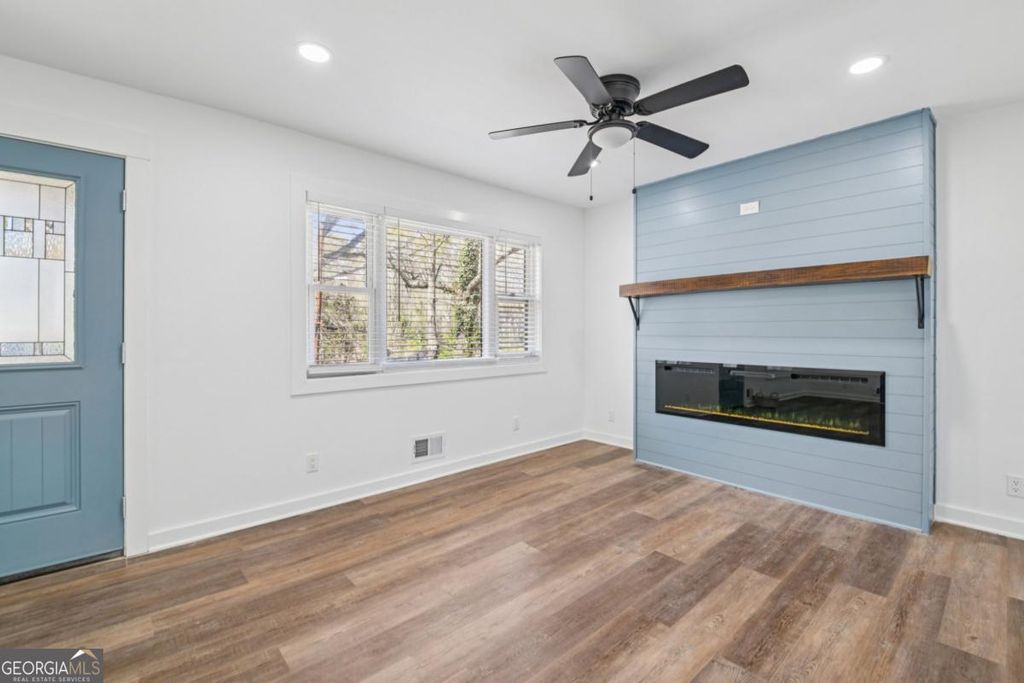 Photo of 875 Hall Street NW, Atlanta, GA 30318 (MLS # 10716251)