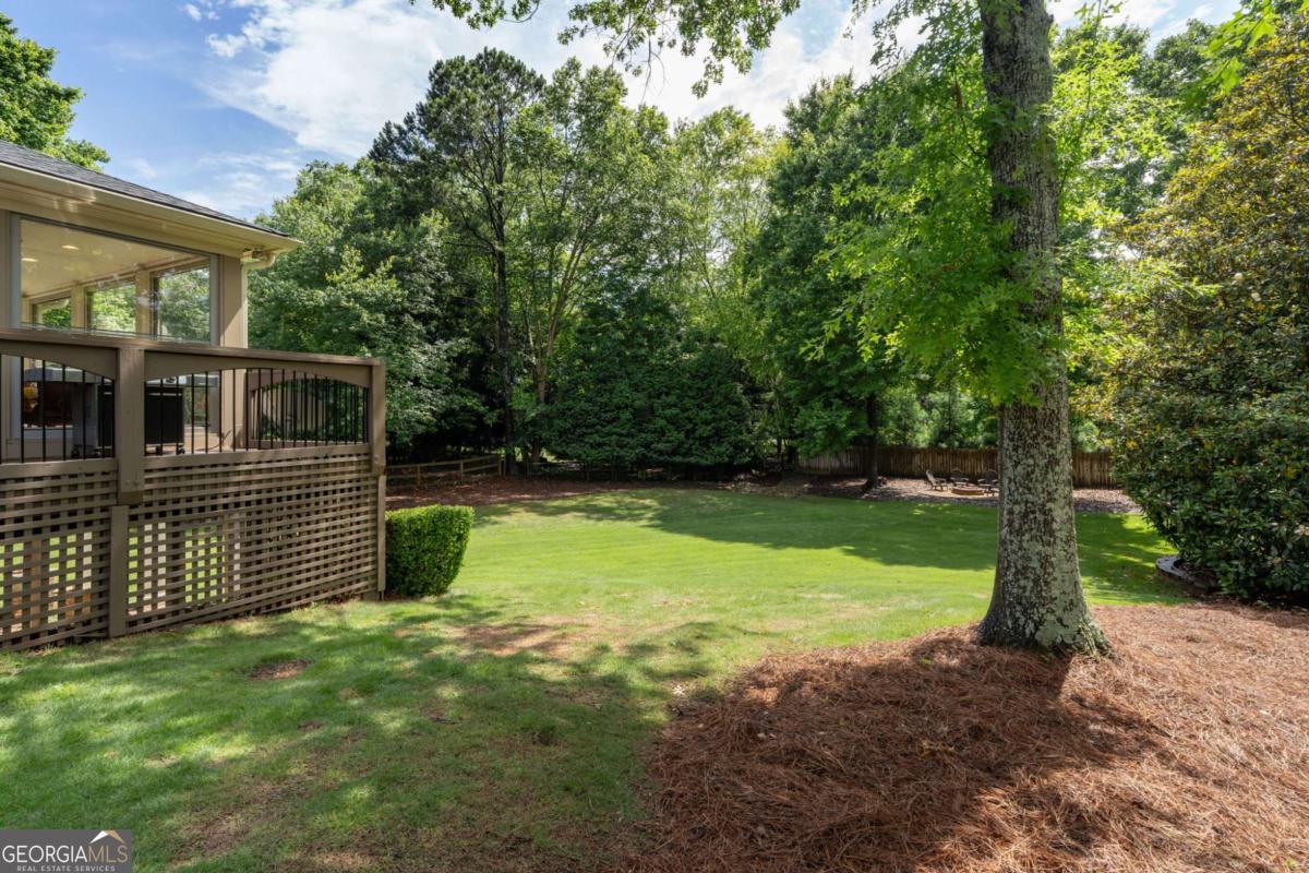 46 Lakecrest CIR