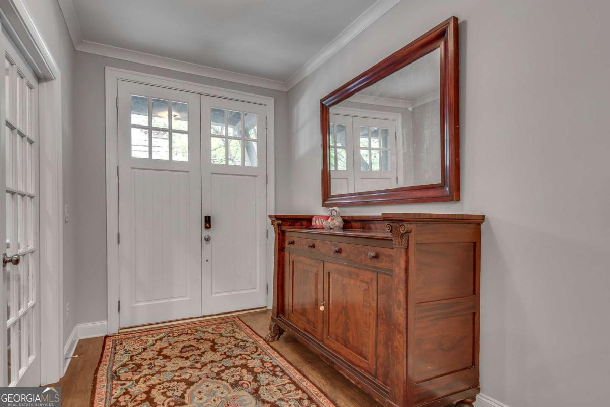 345 Glen Iris DR NE 3