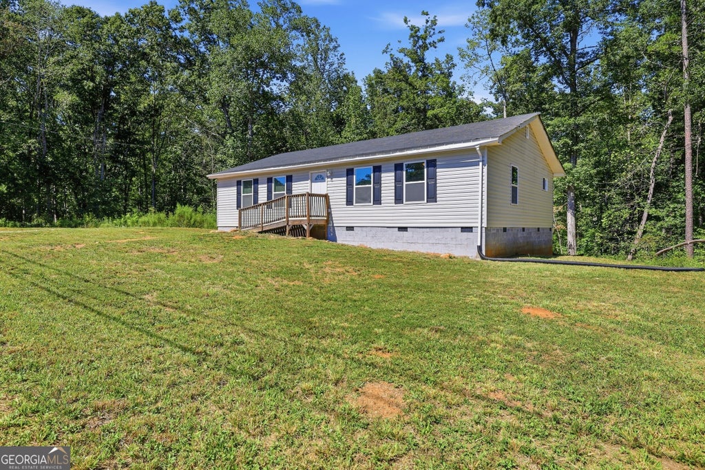 Photo of 2421 E Silver Shoals Road, Toccoa, GA 30577 (MLS # 10855293)