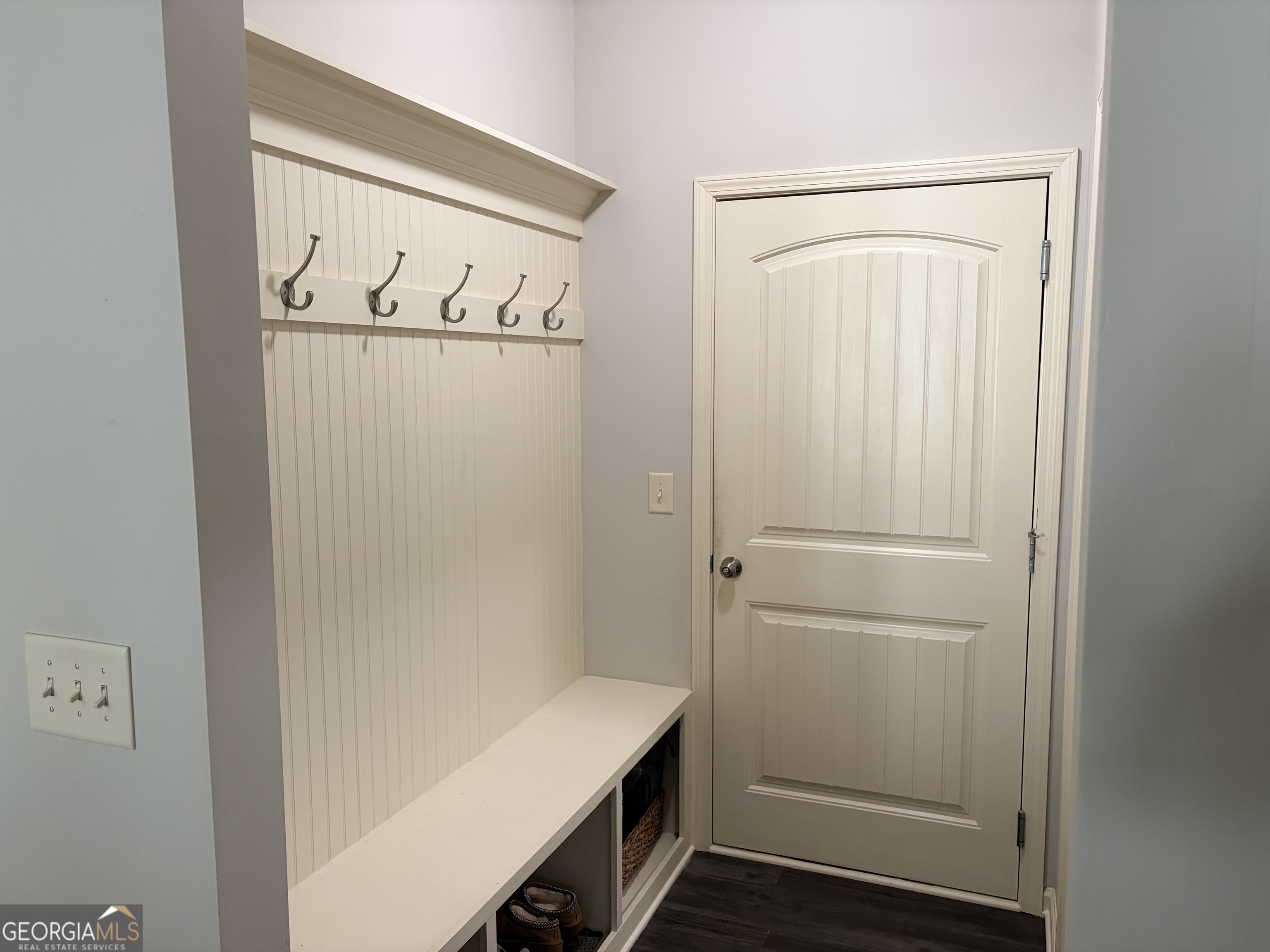 311 Eagles Bluff WAY