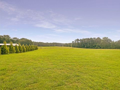 Photo of 30 Farmstead Lane #HOMESITE 5, Chattahoochee Hills, GA 30268 (MLS # 10717060)