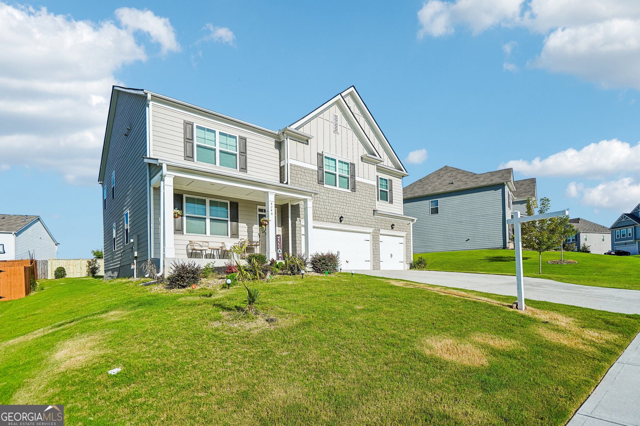 4240 Oakhurst DR
