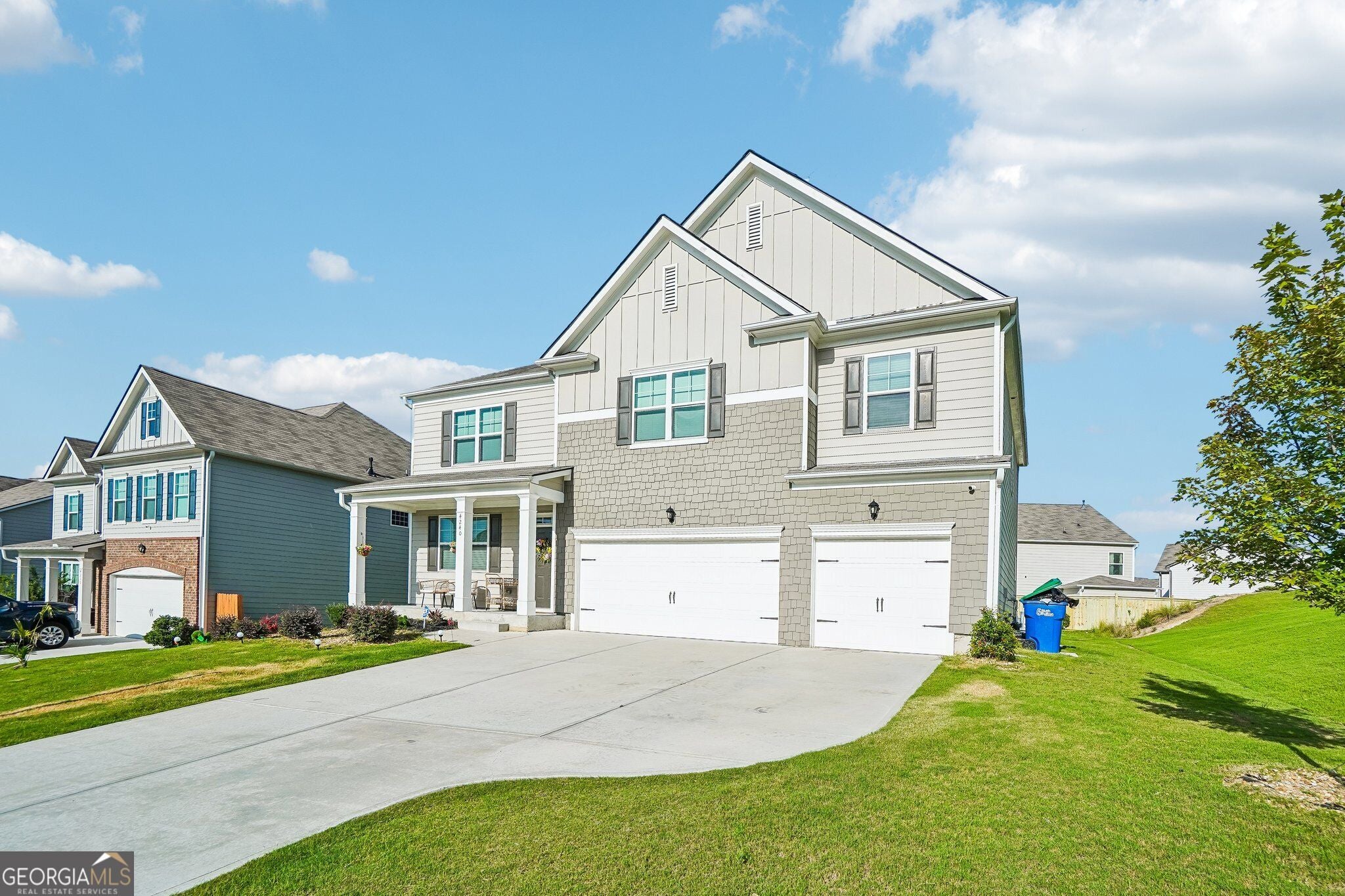 4240 Oakhurst DR