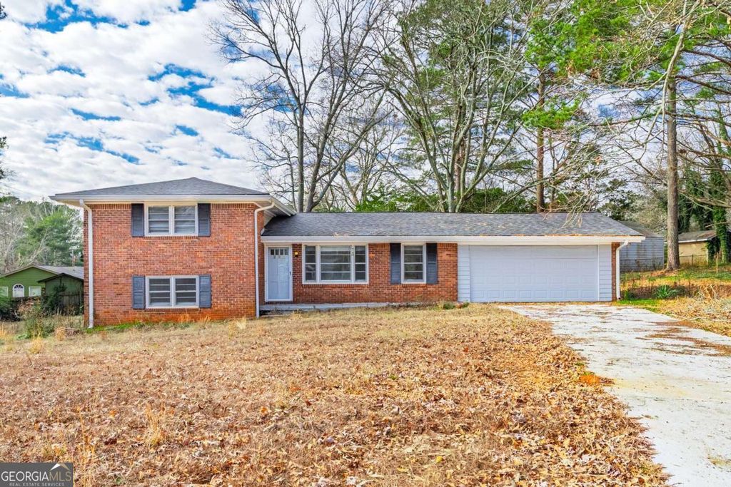 Photo of 239 Andrea Circle NW, Lilburn, GA 30047 (MLS # 10674293)