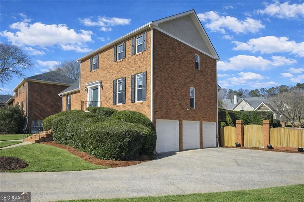 317 Covered Bridge PL SW