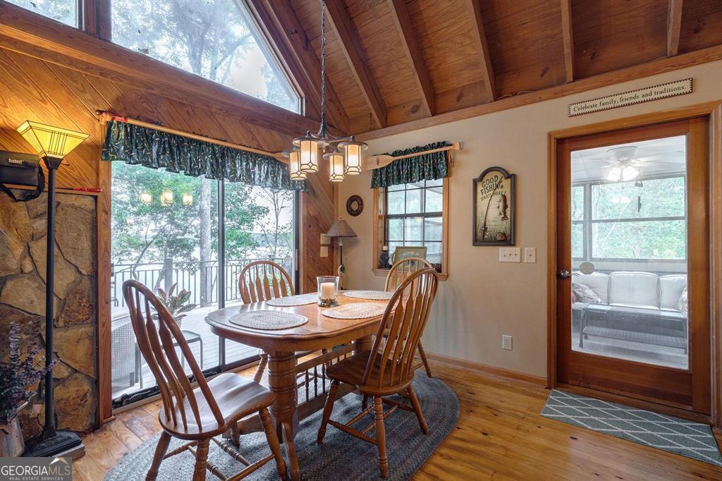 190 Hickory Point DR