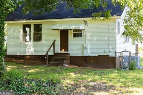 A home in Thomaston