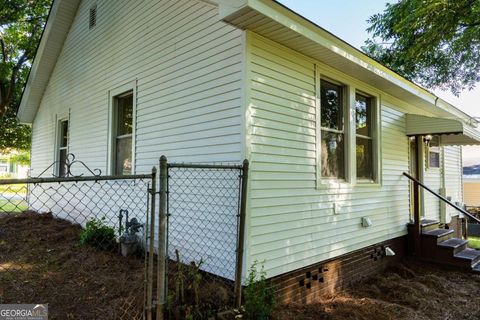 A home in Thomaston