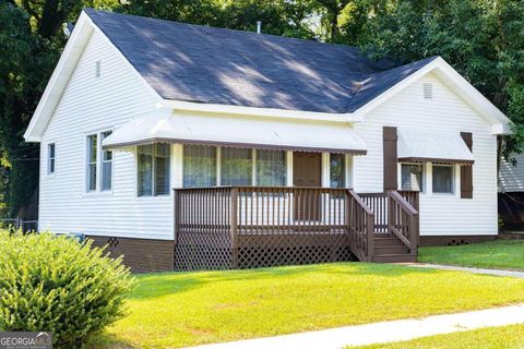 A home in Thomaston