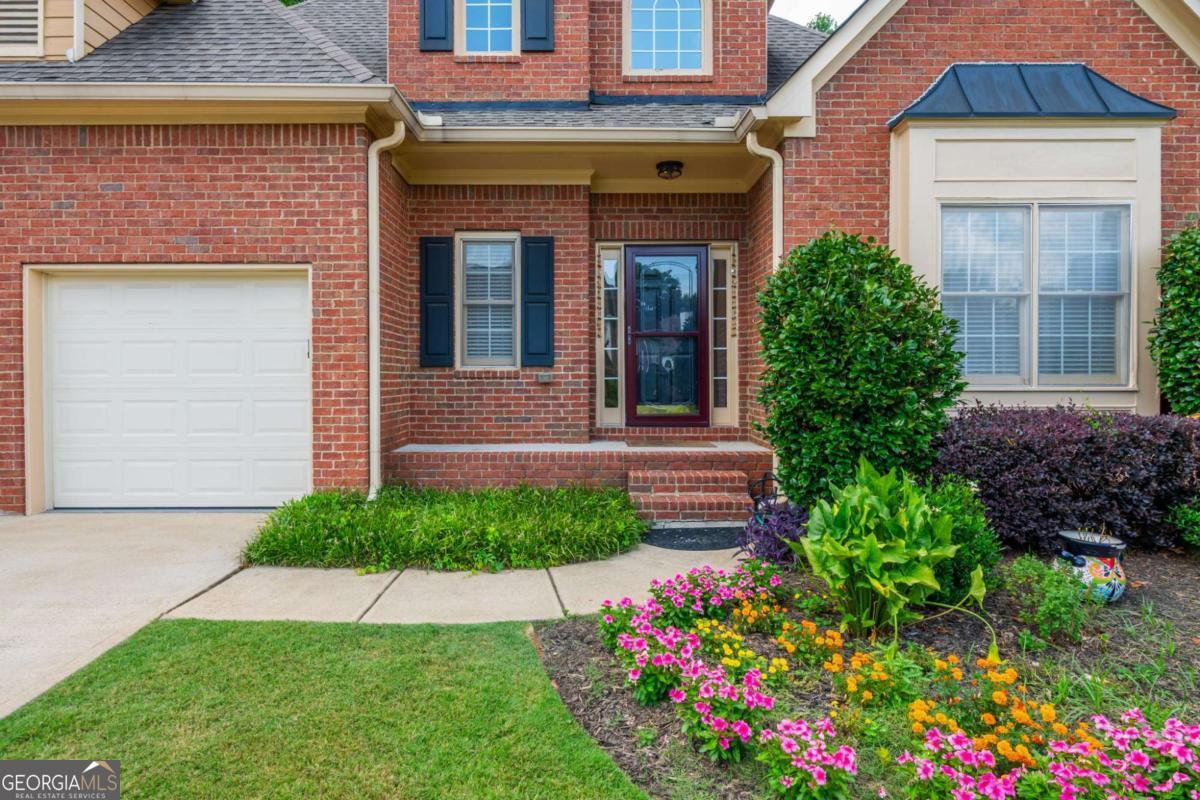 1035 Lancaster WALK